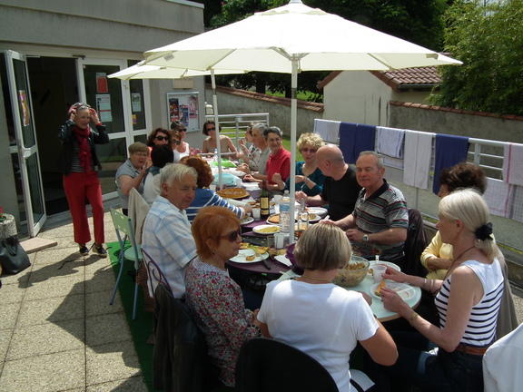 Repas de fin de saison des ateliers de Yoga (2)
