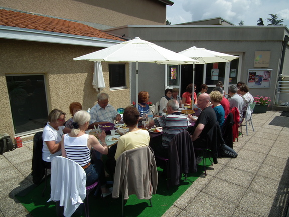 Repas de fin de saison des ateliers de Yoga (6)