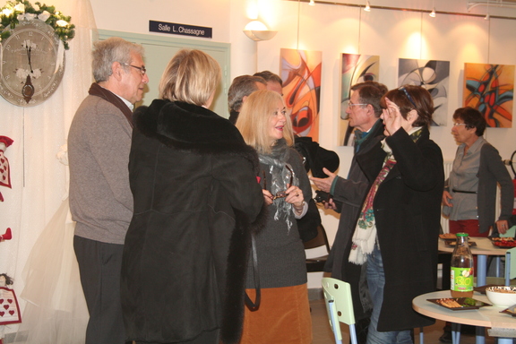 VERNISSAGE D UNE  EXPOSITION DE PEINTURE