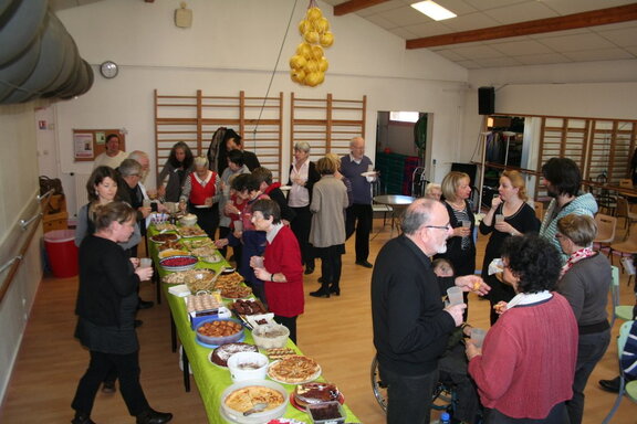 18-Repas partagé à la MJC 17 12 2013 (27)