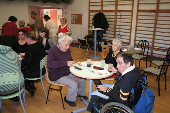 37-Repas partagé à la MJC 17 12 2013 (43)